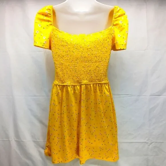 Trixxi Fit & Flare Floral Smocked Mini Midi Capped Sleeves Yellow Women's Large - Picture 4 of 9